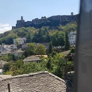 Lori's Traditional House , Gjirokastër Albanië